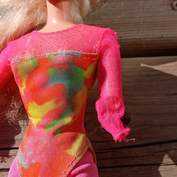1993 Gymnast Barbie - Picture 3 of 5